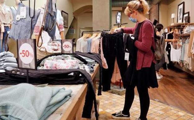 Arranca un año con 10 domingos y festivos de apertura comercial con el rechazo sindical