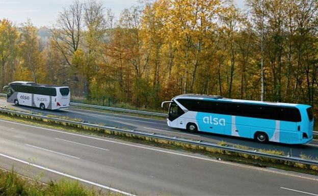 Transportes crea un título multiviaje gratuito para los viajeros habituales de las líneas de autobús de titularidad estatal