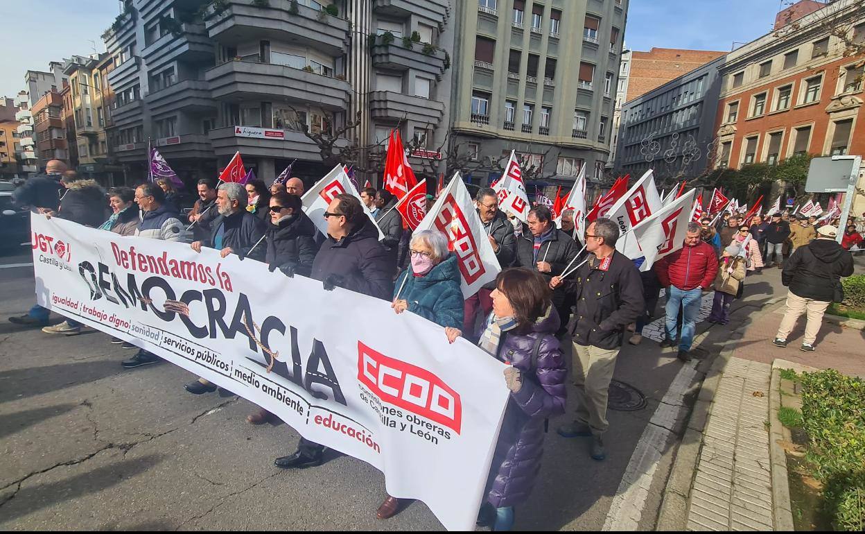 Los sindicatos piden una reunión a Mañueco antes de llevar los presupuestos a los tribunales