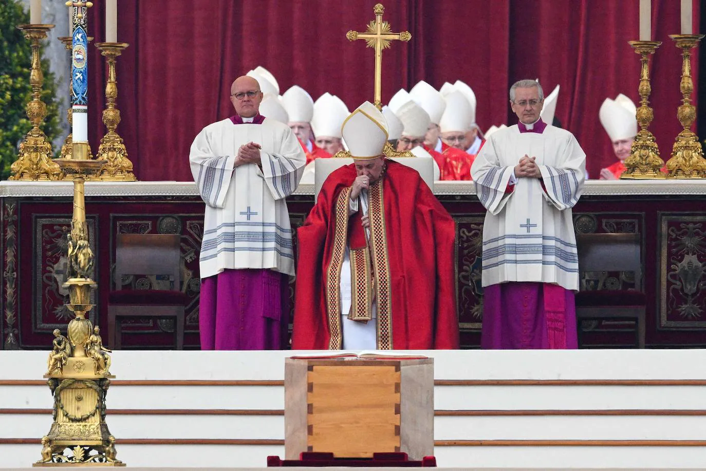 El funeral de Benedicto XVI, en imágenes