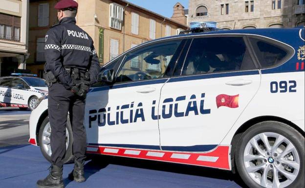 IU León pide que los policías locales vayan más a pie y menos en coche