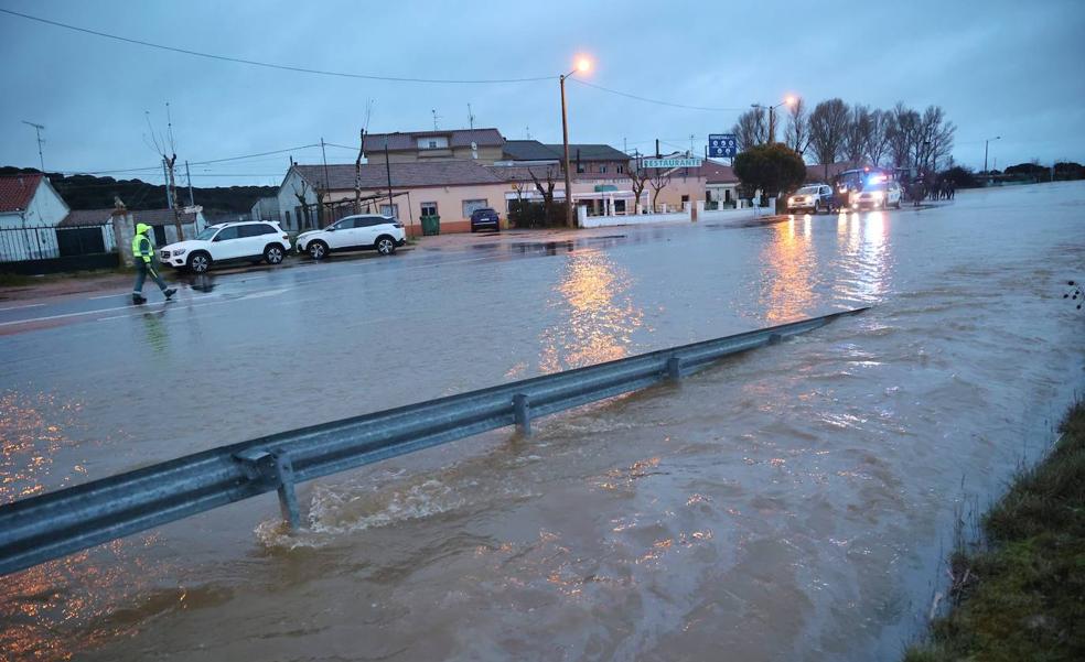 La Junta decreta nivel 1 por la inundación de viviendas y corte de carreteras en Salamanca