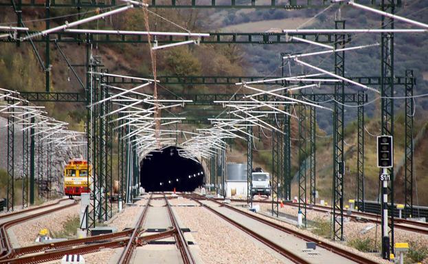 Foro Asturias lamenta que los trenes que circulen por la Variante no lo hagan «a velocidad AVE»