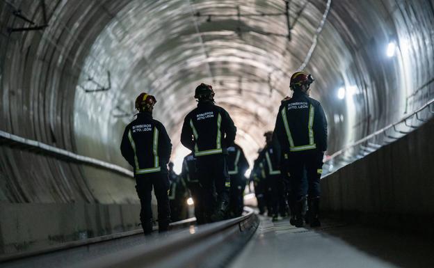 Los Bomberos de León y la Diputación y la Ume se preparan con Adif en emergencias ferroviarias