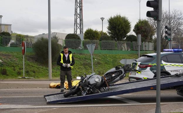 Fallece un motorista a la salida de Valladolid, en la A-601, sentido Segovia