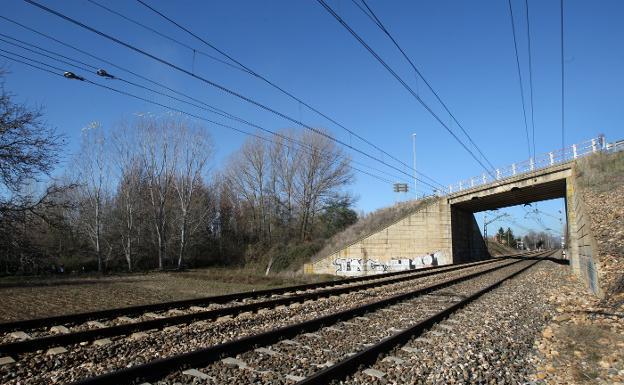 UPL exige al PSOE que «deje de tomar el pelo a los leoneses» y agilice las obras del tramo León-La Robla