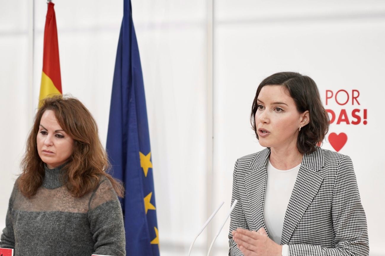 Andrea Fernández carga contra la Junta