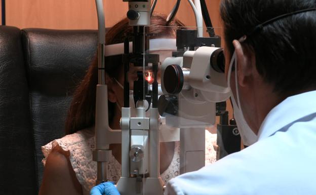 Investigadores españoles logran prevenir molestias visuales en implantados con lente intraocular multifocal
