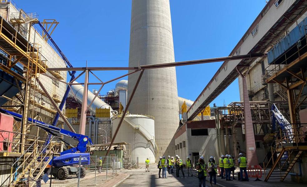 Bierzo Ya recurrirá la decisión de la Junta de no declarar BIC las torres y chimeneas de la térmica de Compostilla