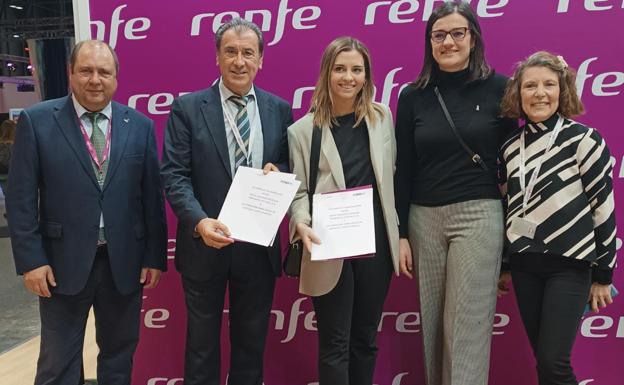 Los viajeros de AVE y Larga Distancia pagarán la mitad por sus entradas a la Casa Botines de León