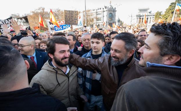 García-Gallardo acude en Madrid a la manifestación contra el Gobierno «de la ruina, la mentira y la traición»