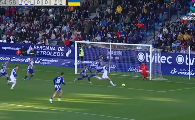 El líder impone su ley en el Toralín y castiga con una nueva derrota a la Ponferradina