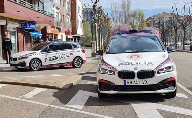 Un hombre fallece en el interior de su vehículo en la calle Bilbao de León capital