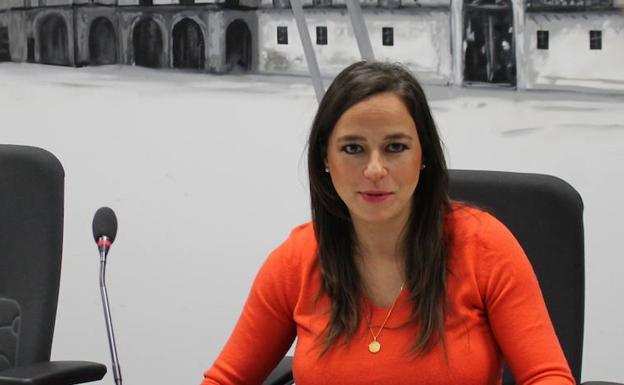 Gemma Villarroel denuncia el «abandono del gobierno» al dejar sin bonificar el trayecto a Madrid «por veinte minutos»