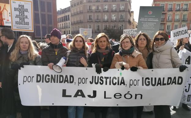 El 65% de LAJ sigue la huelga en León que podría paralizar el juicio de la Hullera previsto para febrero