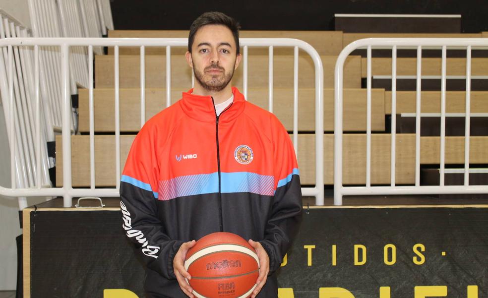 Álex García, ayudante de Diego García en el Embutidos Pajariel
