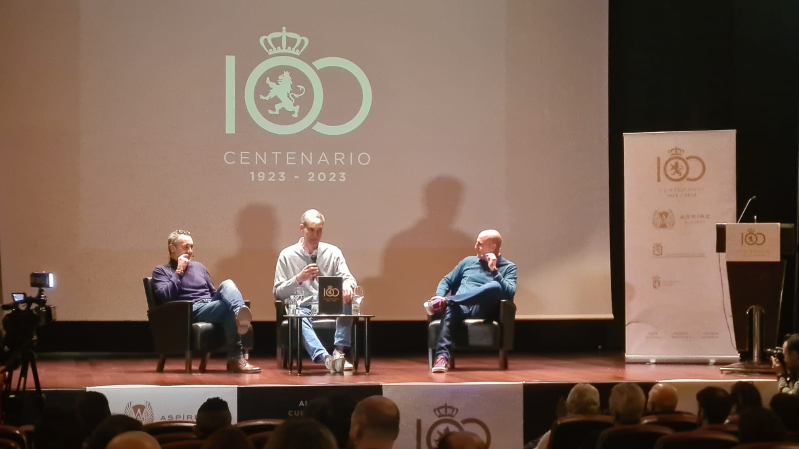 Encuentro 100X10 de la Cultural por su centenario