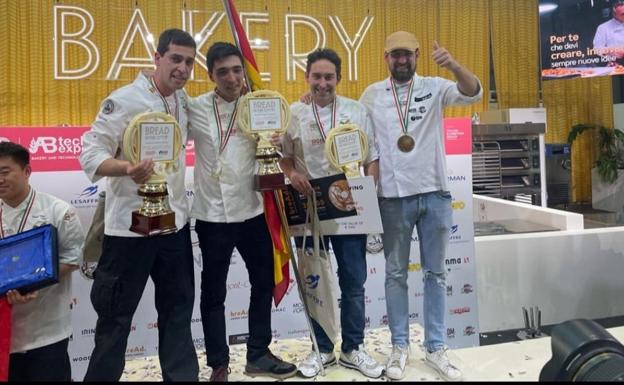 Dani Flecha y su equipo, los mejores panaderos artesanos del mundo con León por bandera