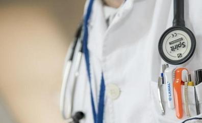 CCOO y UGT anuncian las «acciones que sean necesarias» contra el acuerdo entre Sanidad y CESM para los médicos «en detrimento del resto de categorías»
