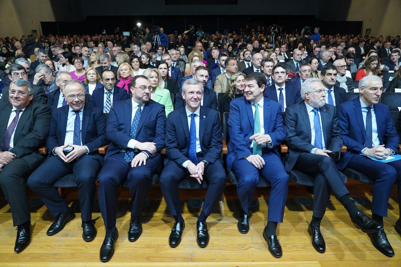 Castilla y León, Asturias y Galicia reivindican un «trato equilibrado» para el Corredor Atlántico del noroeste