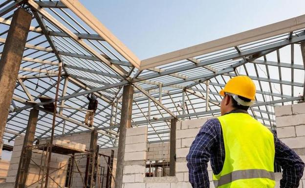 La construcción retrocedió casi un 3% durante 2022 en Castilla y León