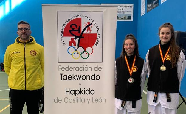 Sonia Roldán y Ana Martínez, campeonas autonómicas de taekwondo