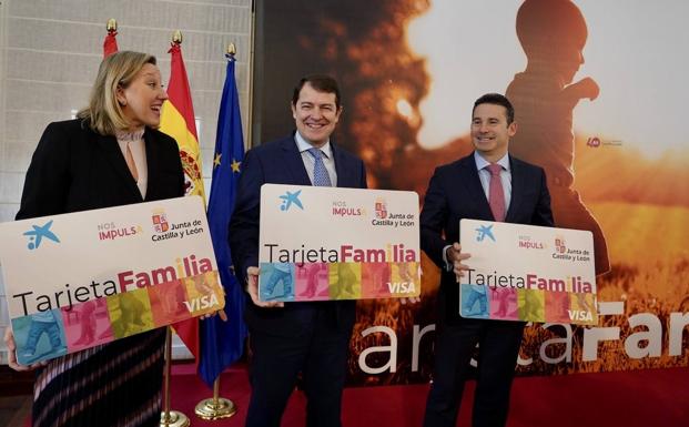 Mañueco anuncia un 'cheque bebé' de hasta 2.500 euros por hijo nacido o adoptado en León desde el 1 de enero