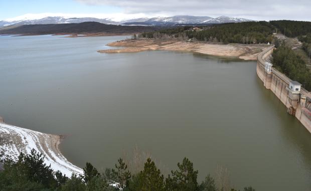 Los embalses del Duero, al 65,6%, ya almacenan más agua que hace un año