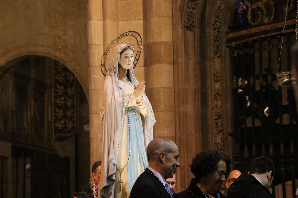 La Hospitalidad de Nuestra Señora de Lourdes enciende las calles del centro de León