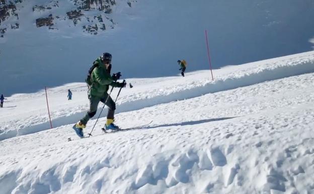 El Greim de la Guardia Civil rescata a cinco personas en la montaña durante el fin de semana