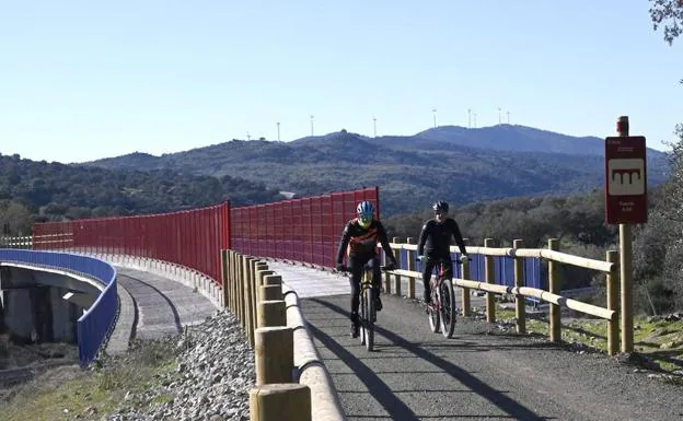 El gobierno ha convertido más de 20 kilómetros de la antigua Ruta de la Plata en una Vía Verde. /Leonoticias