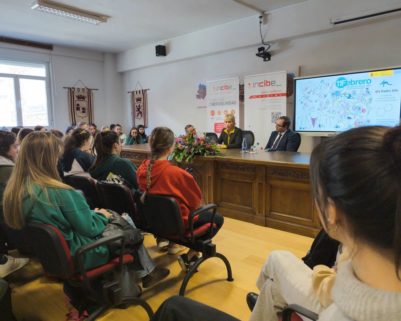 Fotos: Carme Artigues, en el IES Padre Isla 