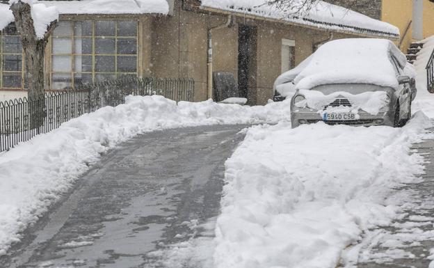 La nieve condiciona el tráfico en la N-621 a partir de Riaño