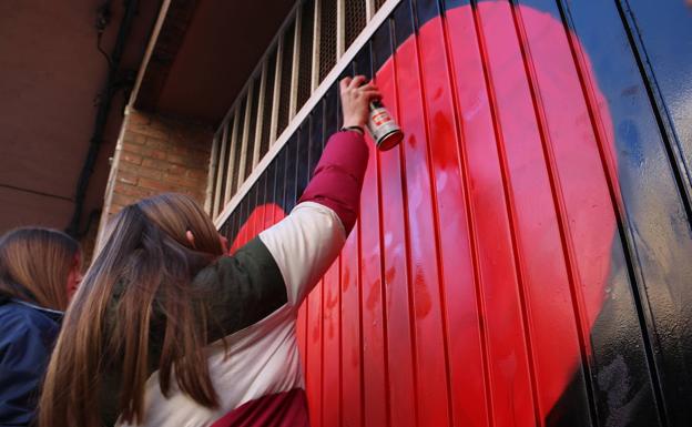 Un nuevo 'photocall' para que «las parejas se hagan fotos bonitas en San Valentín»