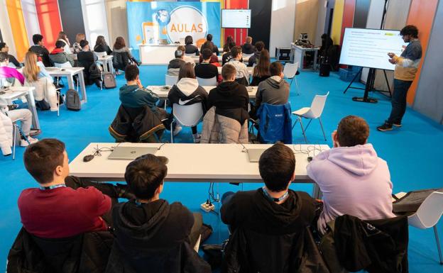 El Día de Internet Segura 2023 organizado por Incibe bate récord de participación con más de 84.000 asistentes