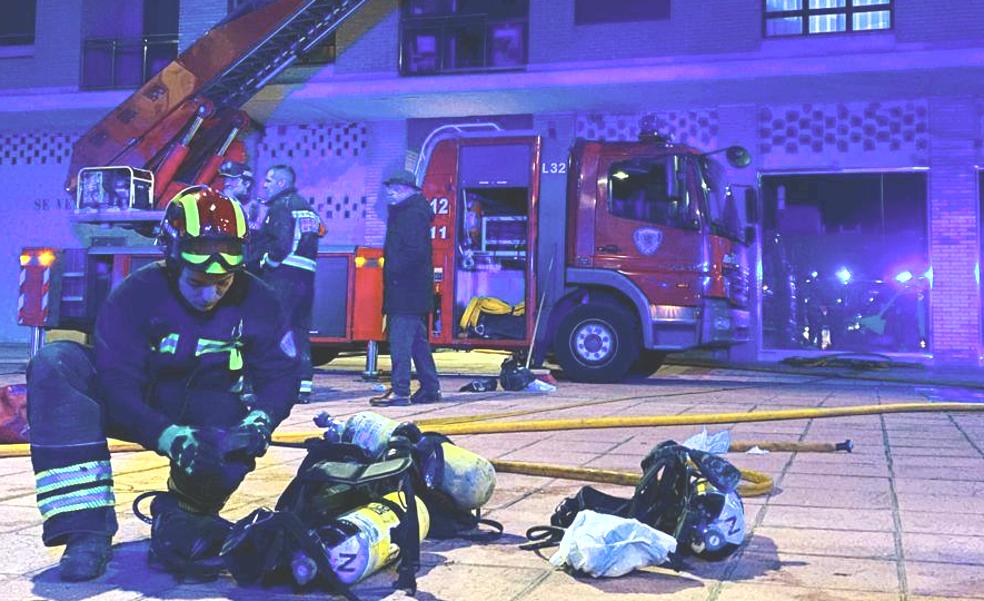 Un pequeño incendio que acabó en explosión y pudo ser mortal para una familia de León
