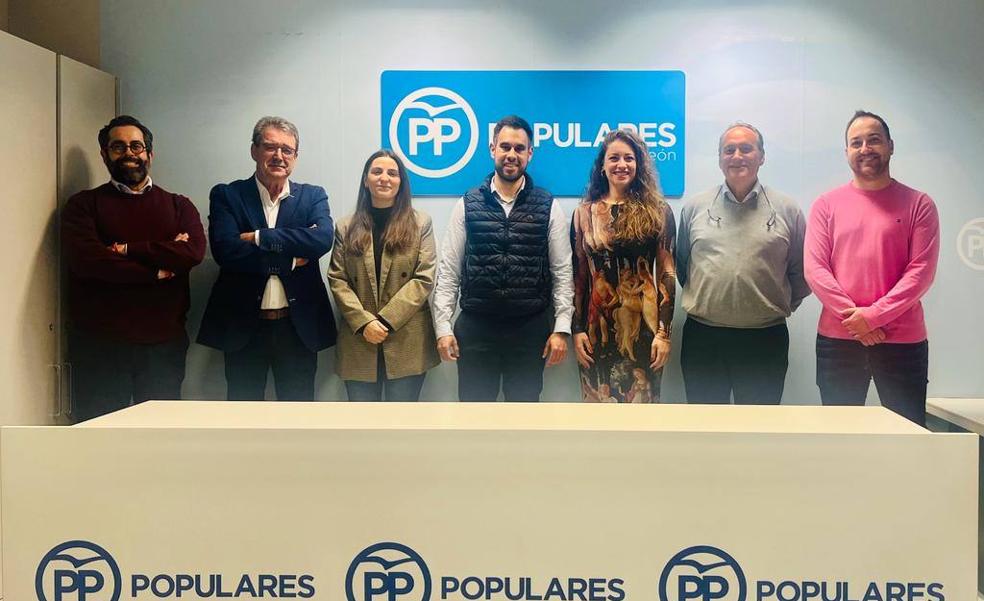 El PP de León presenta a los candidatos para lograr las alcaldías de Bembibre, Riaño, Cistierna y Boñar