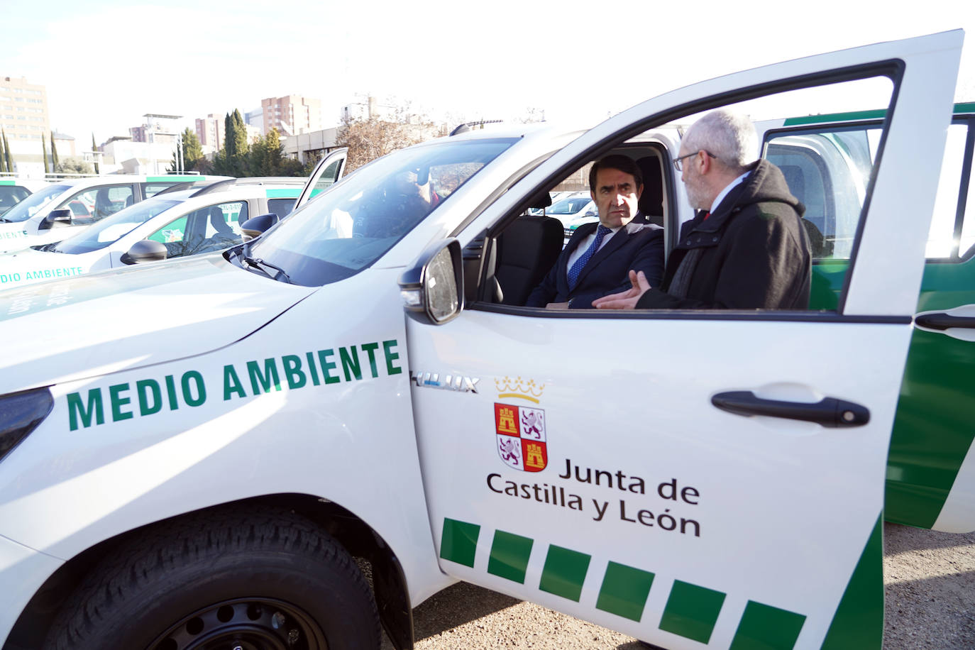 Entrega de 280 vehículos todoterreno para los servicios territoriales de Medio Ambiente de la Comunidad