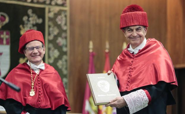 Zapatero, doctor 'honoris causa' de la ULE: «Mi lealtad a la Universidad de León es para siempre»