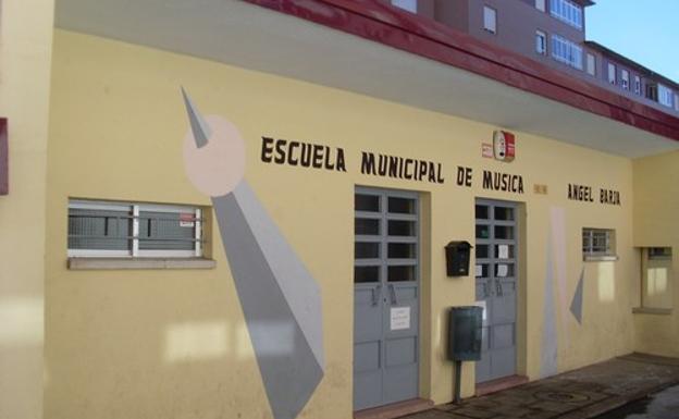 La Escuela de Música de San Andrés sin profesores en algunas especialidades seis meses después del inicio de las clases