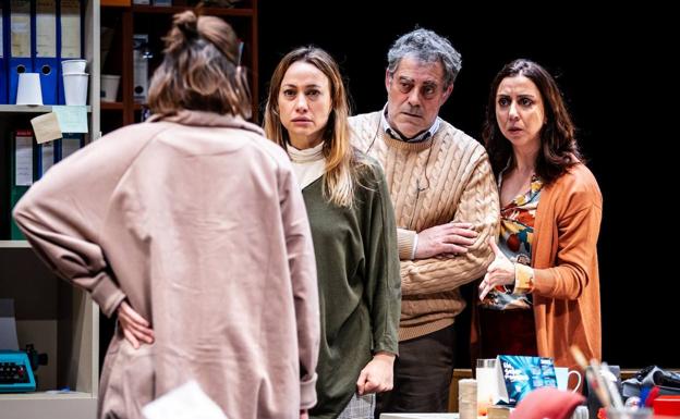 Natalia Verbeke y Carmen Ruiz desembarcan en el Bergidum con la comedia de amor negro 'Tercer cuerpo'