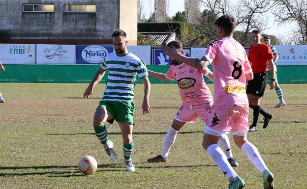 El Atlético Astorga pierde pie en la lucha por el liderato tras empatar con La Virgen