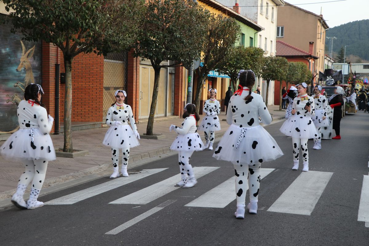 La Robla sale a la calle para disfrutar del Carnaval