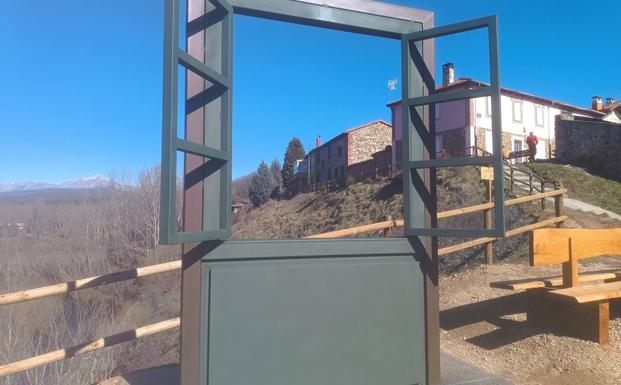 Pedrún de Torío se 'asoma' a su paisaje de la mano de sus vecinos