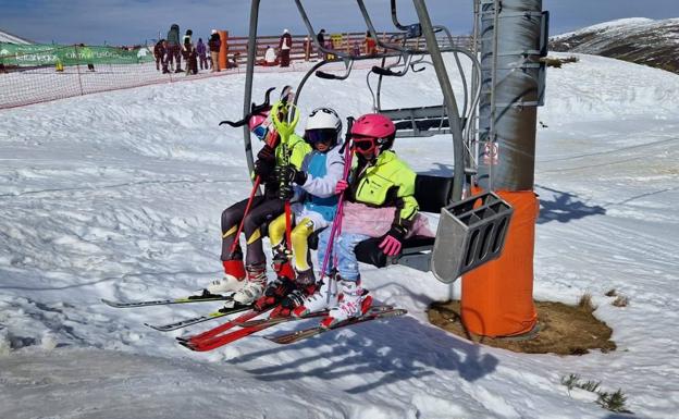 San Isidro y Valle Laciana-Leitariegos reciben a 11.750 esquiadores