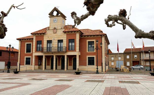 El PSOE de Bustillo del Páramo denuncia la gestión del PP con el proyecto de alumbrado público