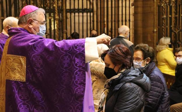 La Diócesis celebra la llegada de la Cuaresma con la imposición de la ceniza en un «tiempo de encuentros»