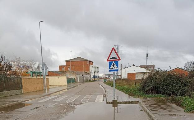 El PP critica el «abandono» del mobiliario urbano de Hospital y Puente de Órbigo