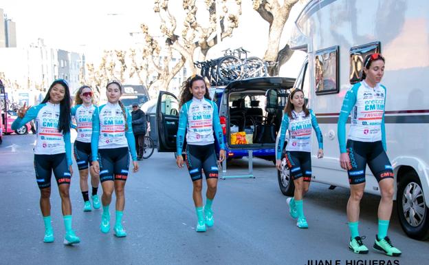 Villalons, del equipo leonés Eneicat, se cuela entre las mejores de la Vuelta a la Comunidad Valenciana