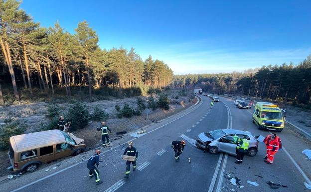 Fallece el presidente de Cruz Roja en La Robla tras colisionar frontalmente su coche con una furgoneta